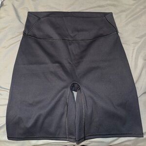 NikeSKIMS Matte Biker Shorts